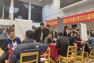 王晓晨：艾顿这比赛没一点心气 若打太阳都没脾气后续只会沉沦